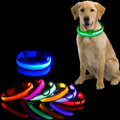 Colarinho de cão LED à prova d'água Flashing Light Up Night Walking Ajustável USB recarregável