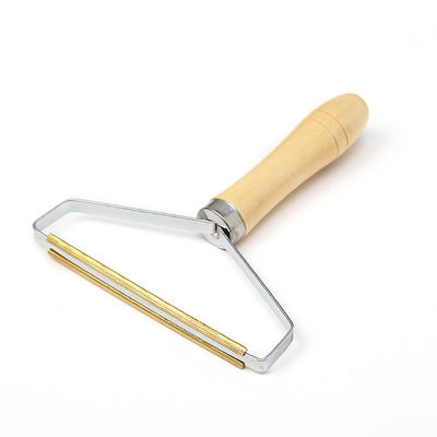 Remover de pêlos de animais de estimação escova alça de madeira Produtos de limpeza de aço inoxidável Cão Gato