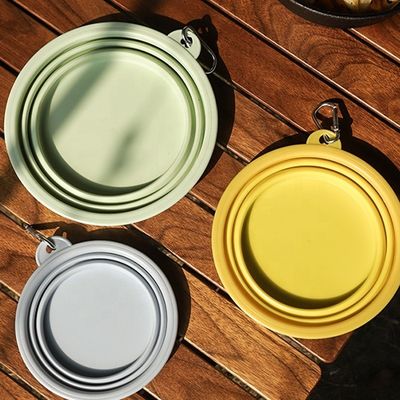 Cachoeira de alimentação de água para animais de estimação de viagem dobrável Tipo de alimentador Copas de bolsas Macarrão Cachorro de cor de silicone