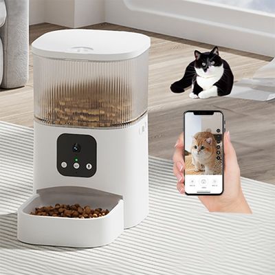 Aplicativo móvel Remote Control Cat Feeder 300ml Wifi Cat Food Dispenser